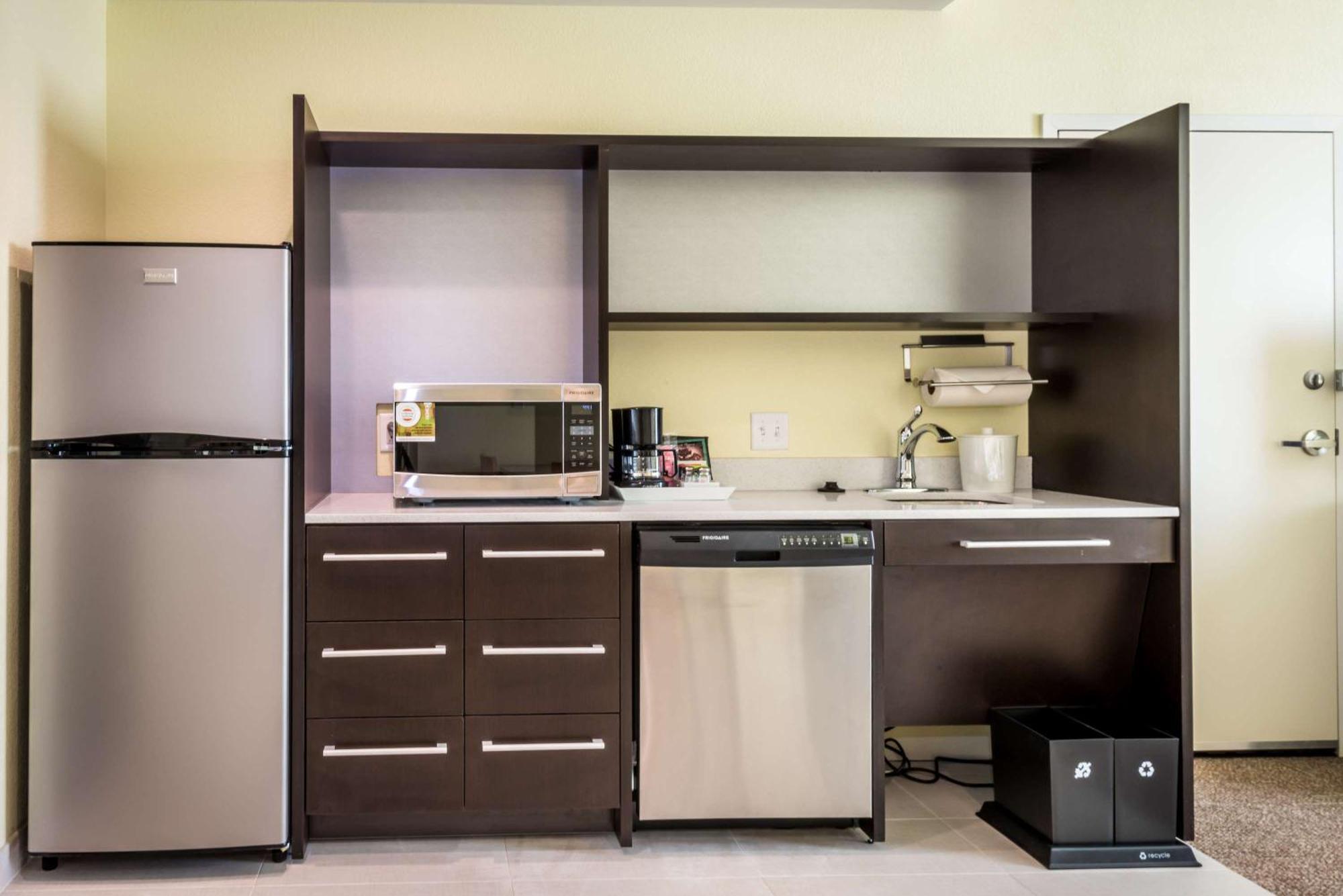 Home2 Suites By Hilton Gulfport I-10 Экстерьер фото