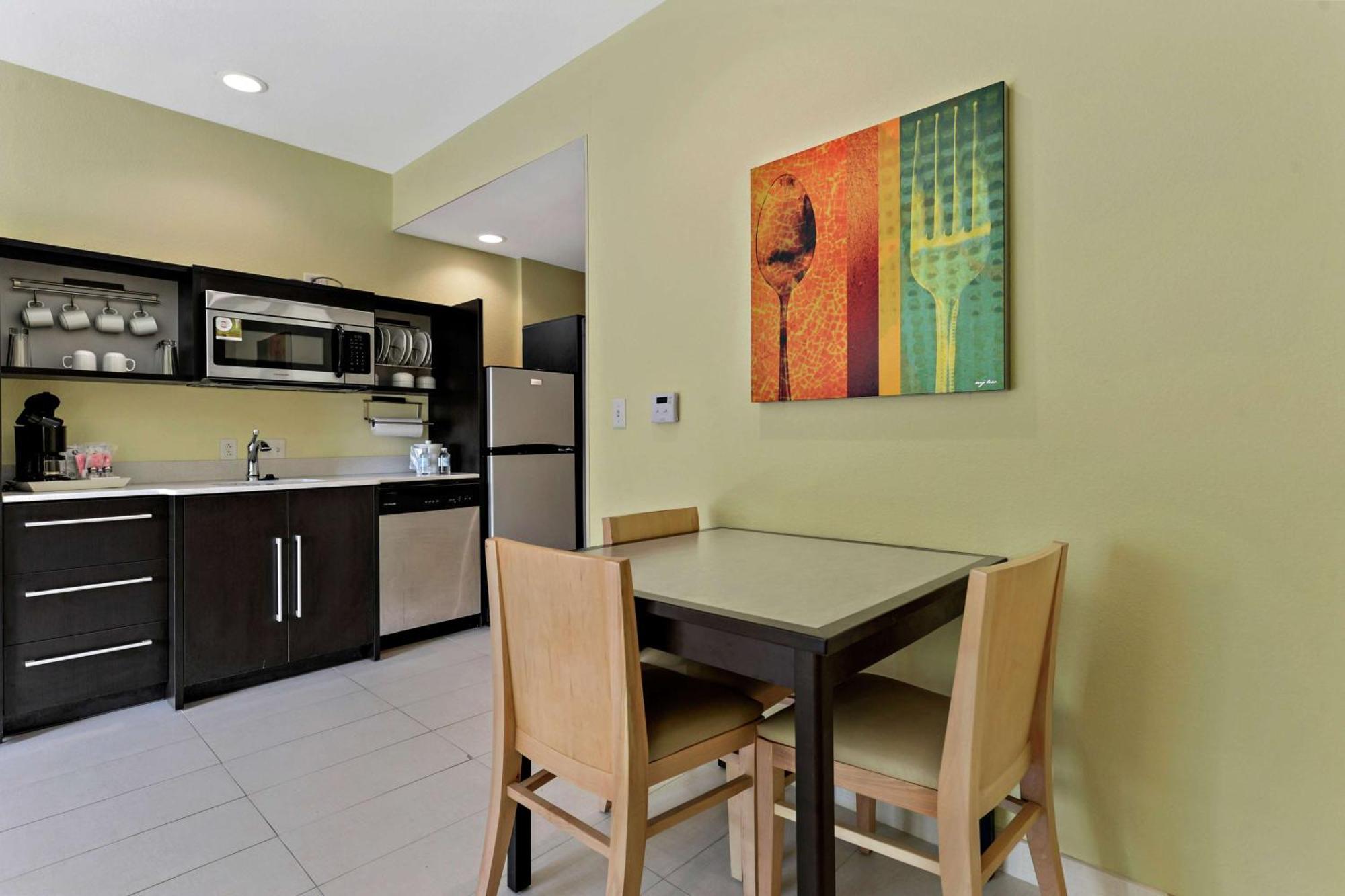 Home2 Suites By Hilton Gulfport I-10 Экстерьер фото