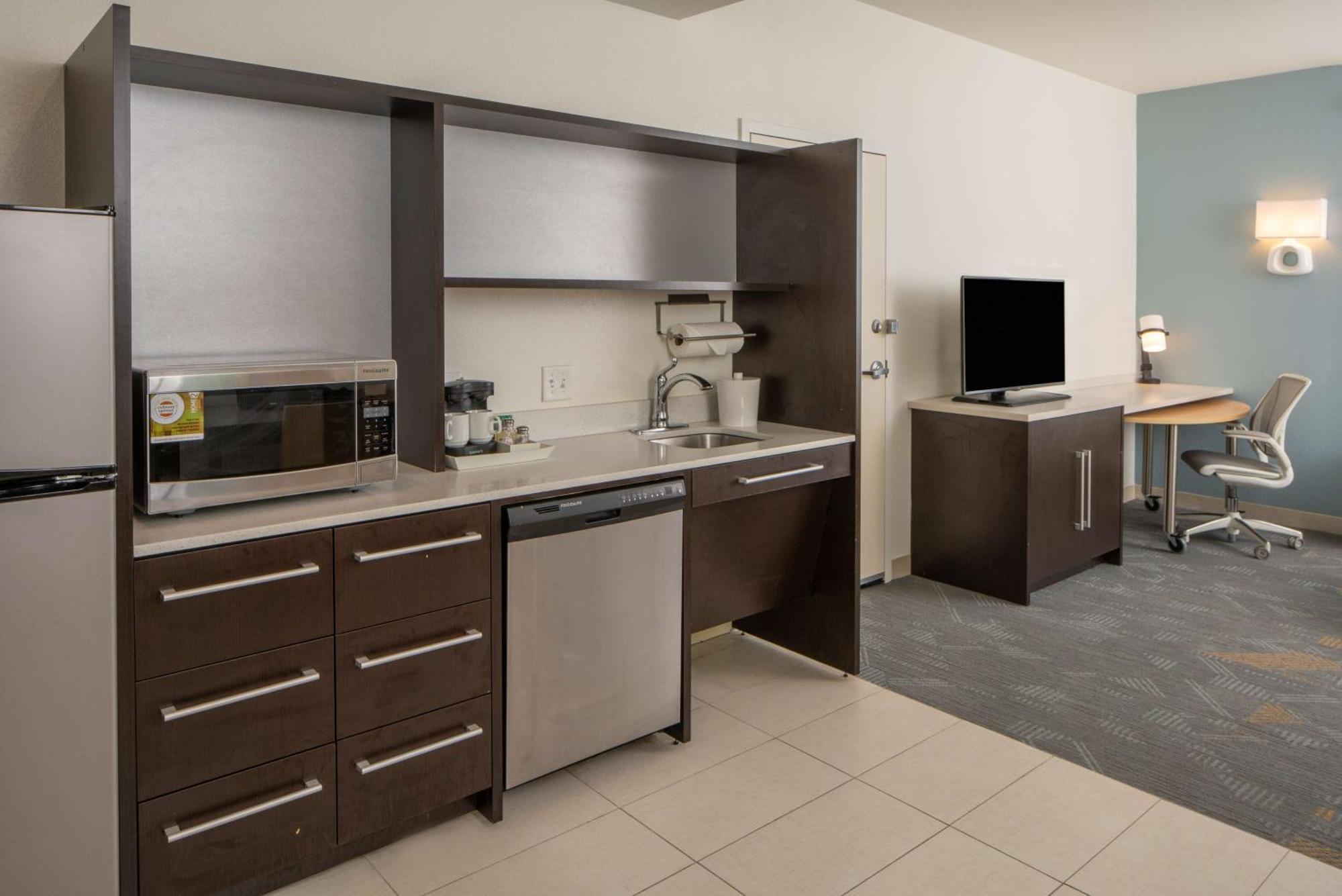 Home2 Suites By Hilton Gulfport I-10 Экстерьер фото